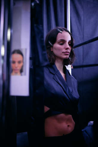 olivia_ballard_aw24_backstage1_by_caroline_kynast_for_bfw_12