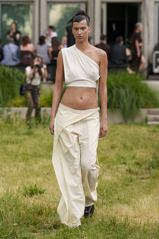 olivia_ballard_230713_ss24_look05_haydonperrior_bfw