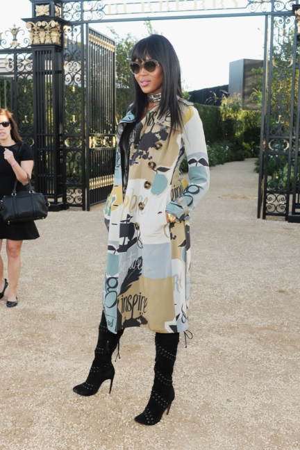 burberry-_london-in-los-angeles_-naomi-campbell-wearing-burberry-eyewear-the-gabardine-limited-editio_001