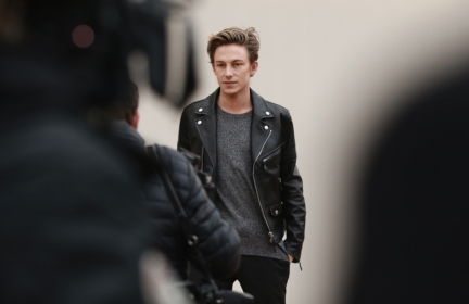 ben-nordberg-wearing-burberry-at-the-burberry-menswear-january-2016-show