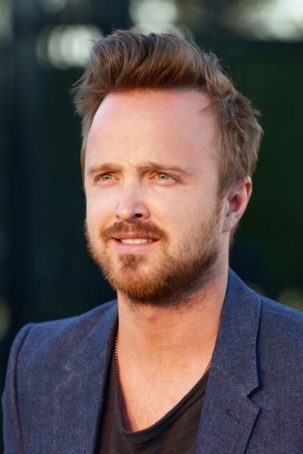 aaron-paul-wearing-burberry-at-the-burberry-_london-in-los-angeles_-event