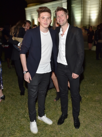 brooklyn-beckham-and-christopher-bailey-at-the-burberry-_london-in-los-angeles_-event