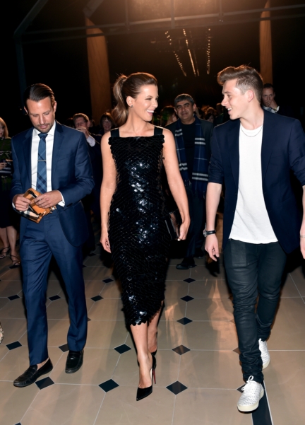 brooklyn-beckham-and-kate-beckinsale-at-the-burberry-_london-in-los-angeles_-event
