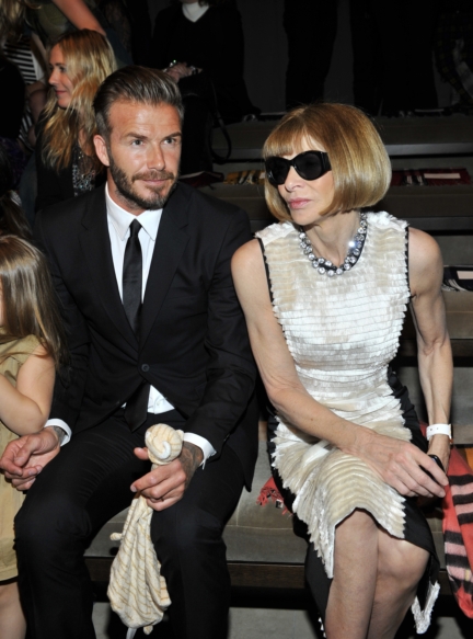 david-beckham-and-anna-wintour-on-the-front-row-at-the-burberry-_london-in-los-angeles_-event_001