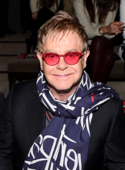 elton-john-wearing-burberry-at-the-burberry-_london-in-los-angeles_-event