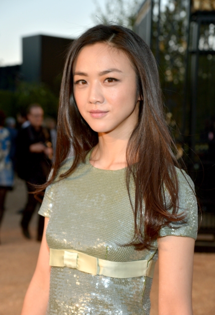 tang-wei-wearing-burberry-at-the-burberry-_london-in-los-angeles_-event-3