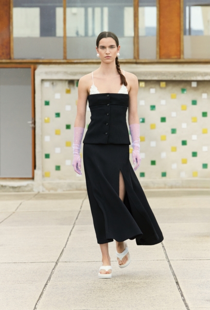 chanel_053_le-corbusier-unite-dhabitation-marseille-copyright-flc-adagp-paris-2024-1-hd