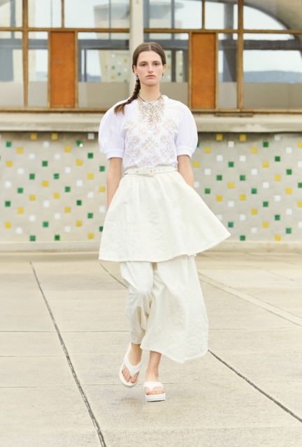 chanel_070_le-corbusier-unite-dhabitation-marseille-copyright-flc-adagp-paris-2024-1-hd