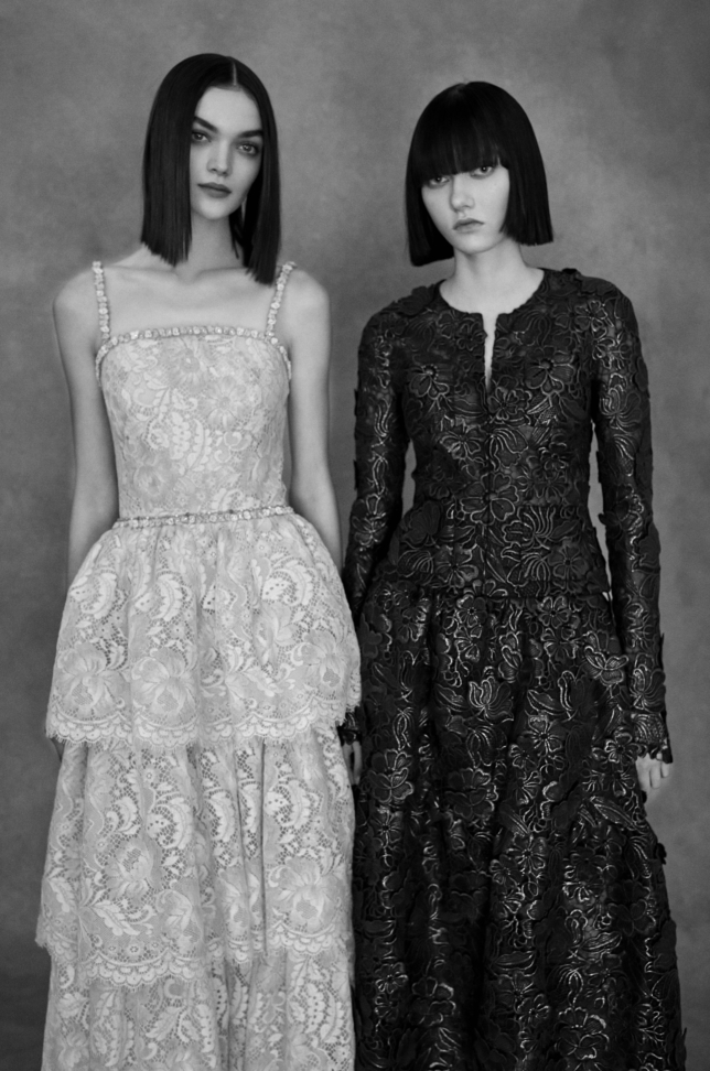 12_chanel_haute_couture_spring_summer_2021_family_portraits_book_paris_2021_copyright_anton_corbijn