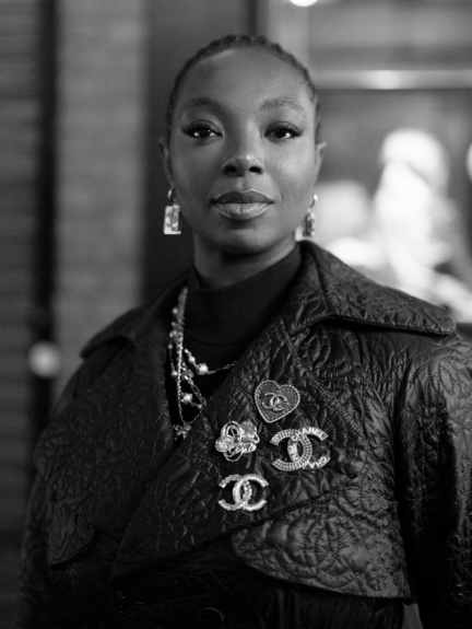 chanel_afrodeutsche_chanel_metiers-dart-2023_2024_show_december_7th_2-hd