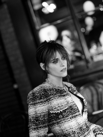 chanel_kristen_stewart_chanel_metiers-dart-2023_2024_show_december_7th_5-hd