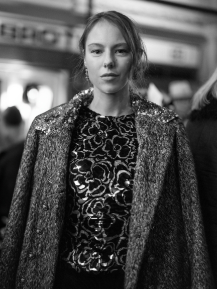 chanel_marion_barbeau_chanel_metiers-dart-2023_2024_show_december_7th_4-hd