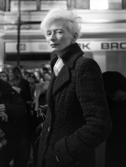chanel_tilda_swinton_chanel_metiers-dart-2023_2024_show_december_7th_2-hd
