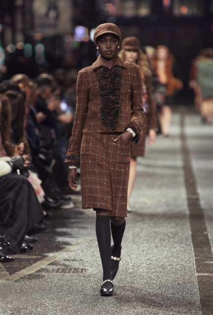 chanel_look-019_2023-24-metiers-dart-collection-hd