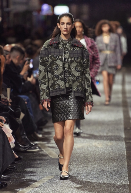 chanel_look-025_2023-24-metiers-dart-collection-hd