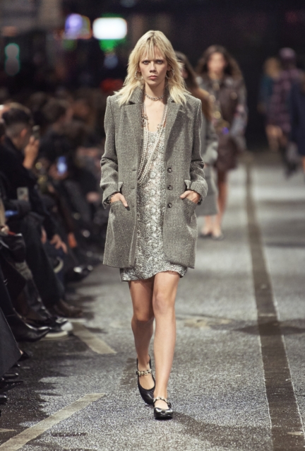 chanel_look-043_2023-24-metiers-dart-collection-hd