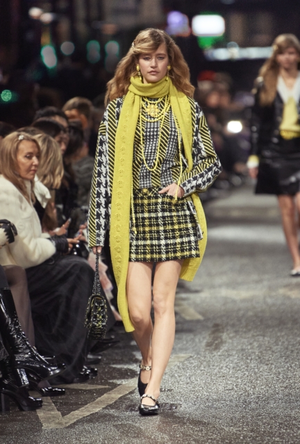 chanel_look-061_2023-24-metiers-dart-collection-hd