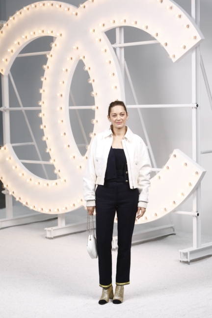 10_marion_cotillard_chanel_ss21_rtw_show