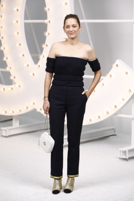 14_marion_cotillard_chanel_ss21_rtw_show_4