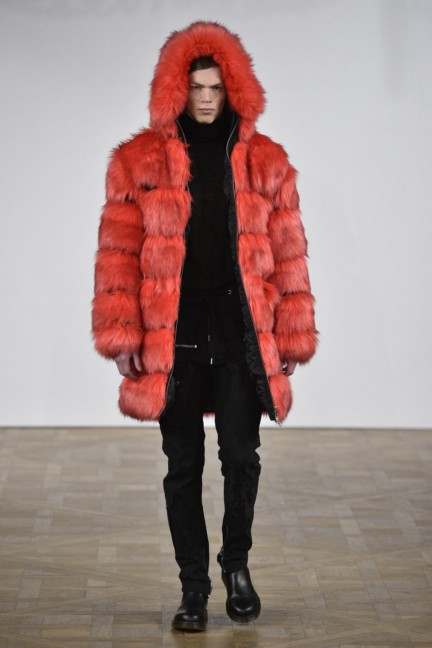 asger-juel-larsen-mercedes-benz-fashion-week-autumn-winter-2015-6