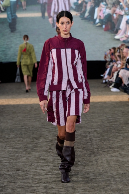 ss26-copenhagen-fashion-week-baum-und-pferdgarten-runway-2x3-james-cochrane-12