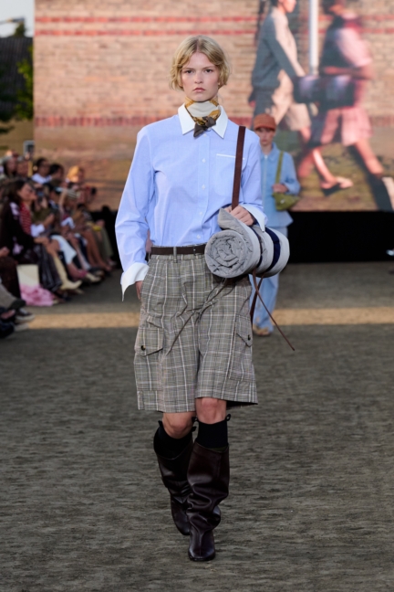 ss26-copenhagen-fashion-week-baum-und-pferdgarten-runway-2x3-james-cochrane-17