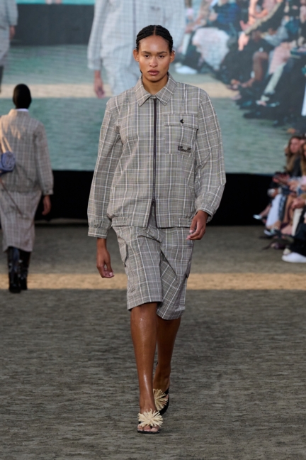 ss26-copenhagen-fashion-week-baum-und-pferdgarten-runway-2x3-james-cochrane-19