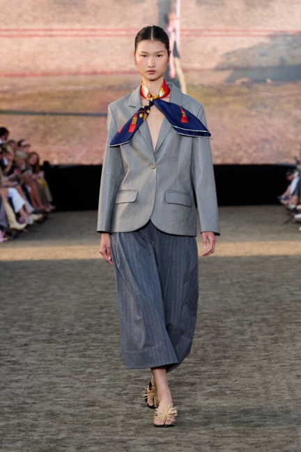 ss26-copenhagen-fashion-week-baum-und-pferdgarten-runway-2x3-james-cochrane-2