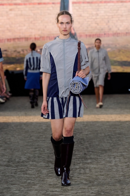 ss26-copenhagen-fashion-week-baum-und-pferdgarten-runway-2x3-james-cochrane-23