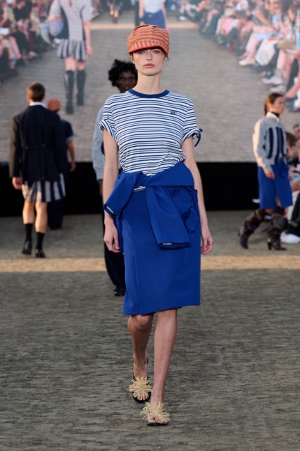 ss26-copenhagen-fashion-week-baum-und-pferdgarten-runway-2x3-james-cochrane-24