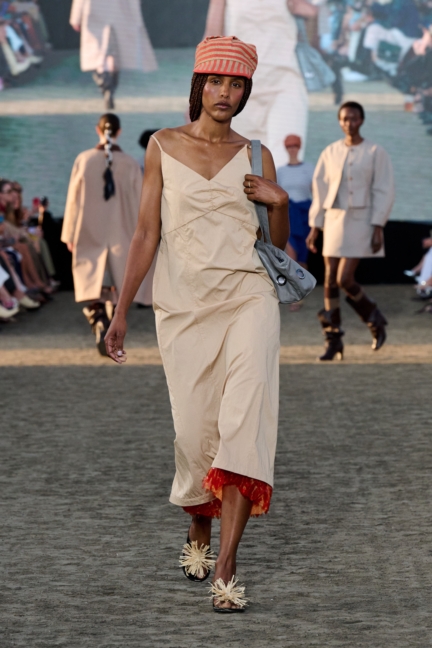 ss26-copenhagen-fashion-week-baum-und-pferdgarten-runway-2x3-james-cochrane-28