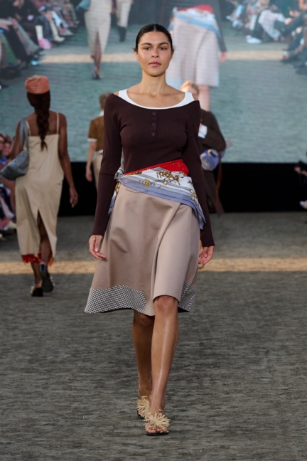 ss26-copenhagen-fashion-week-baum-und-pferdgarten-runway-2x3-james-cochrane-30