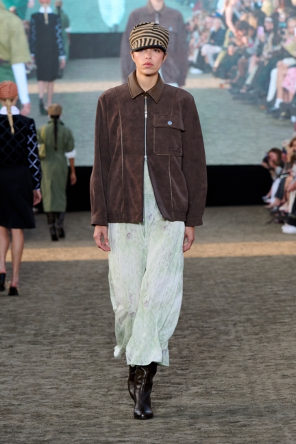 ss26-copenhagen-fashion-week-baum-und-pferdgarten-runway-2x3-james-cochrane-8
