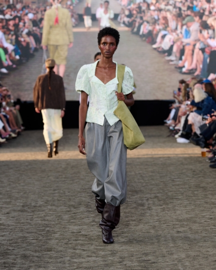 ss26-copenhagen-fashion-week-baum-und-pferdgarten-runway-4x5-james-cochrane-10