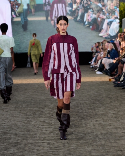 ss26-copenhagen-fashion-week-baum-und-pferdgarten-runway-4x5-james-cochrane-12