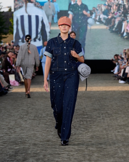 ss26-copenhagen-fashion-week-baum-und-pferdgarten-runway-4x5-james-cochrane-21