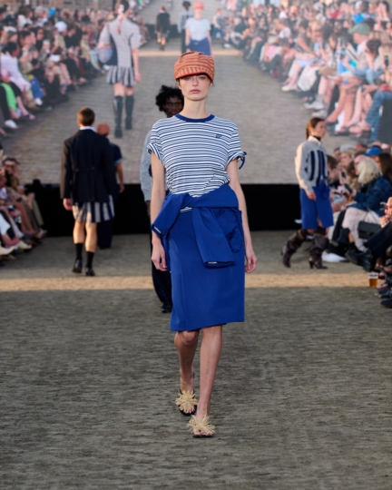 ss26-copenhagen-fashion-week-baum-und-pferdgarten-runway-4x5-james-cochrane-24