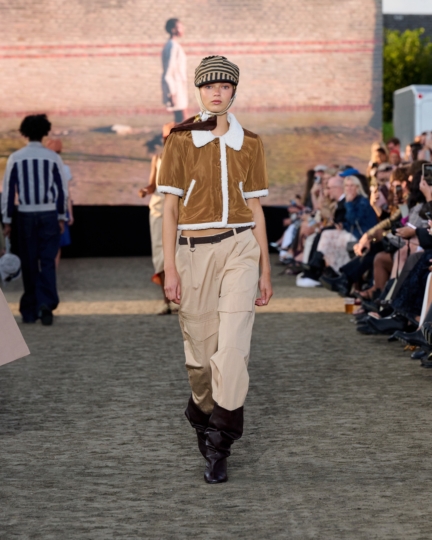 ss26-copenhagen-fashion-week-baum-und-pferdgarten-runway-4x5-james-cochrane-27