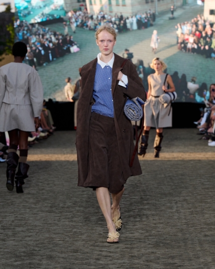 ss26-copenhagen-fashion-week-baum-und-pferdgarten-runway-4x5-james-cochrane-31