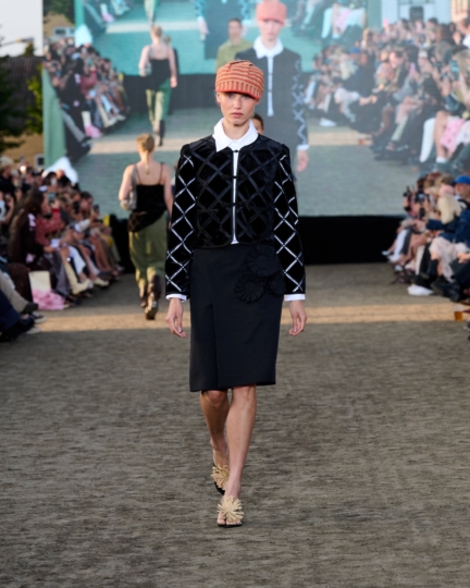 ss26-copenhagen-fashion-week-baum-und-pferdgarten-runway-4x5-james-cochrane-6