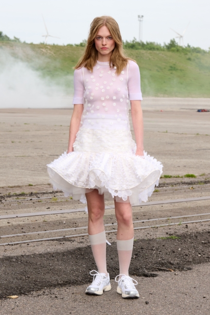 ss26-copenhagen-fashion-week-cecilie-bahnsen-runway-2x3-james-cochrane-17