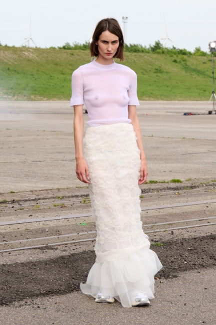 ss26-copenhagen-fashion-week-cecilie-bahnsen-runway-2x3-james-cochrane-8