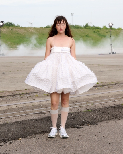 ss26-copenhagen-fashion-week-cecilie-bahnsen-runway-4x5-james-cochrane-16