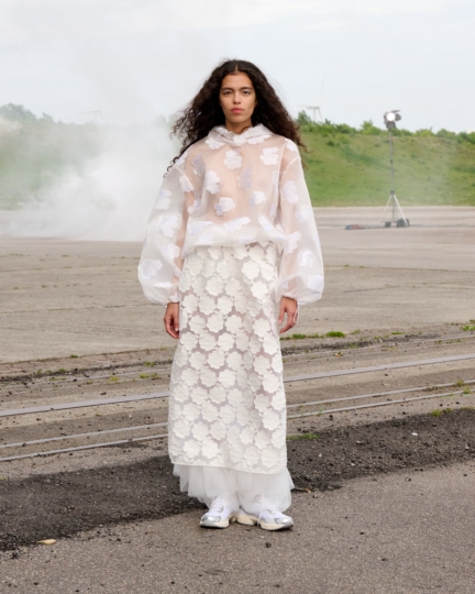 ss26-copenhagen-fashion-week-cecilie-bahnsen-runway-4x5-james-cochrane-19