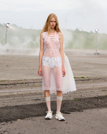 ss26-copenhagen-fashion-week-cecilie-bahnsen-runway-4x5-james-cochrane-23