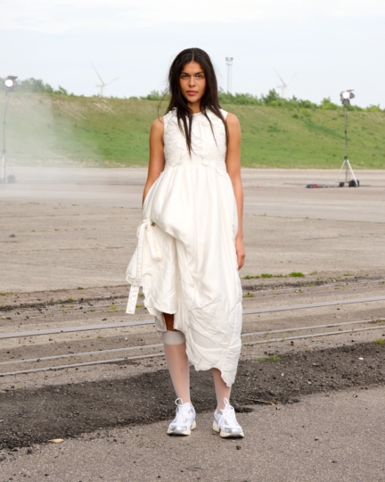 ss26-copenhagen-fashion-week-cecilie-bahnsen-runway-4x5-james-cochrane-26