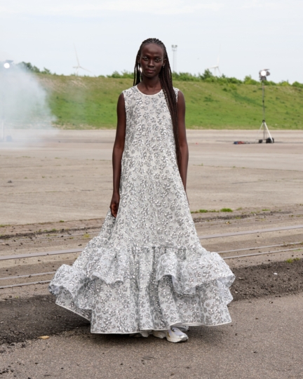 ss26-copenhagen-fashion-week-cecilie-bahnsen-runway-4x5-james-cochrane-7