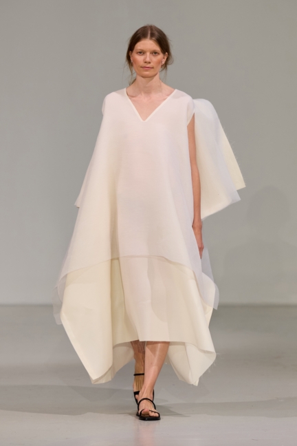 ss26-copenhagen-fashion-week-freya-dalsjo-runway-2x3-james-cochrane-1