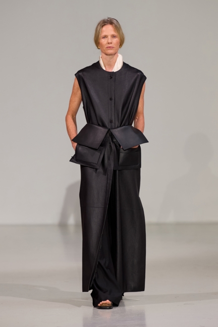 ss26-copenhagen-fashion-week-freya-dalsjo-runway-2x3-james-cochrane-15