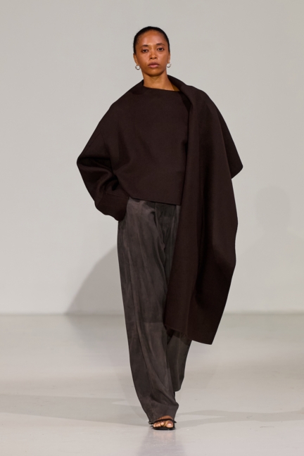 ss26-copenhagen-fashion-week-freya-dalsjo-runway-2x3-james-cochrane-17